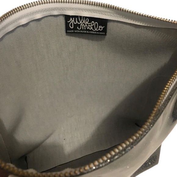 Julie Mollo x Peanuts Snoopy Clutch - Picture 5 of 6